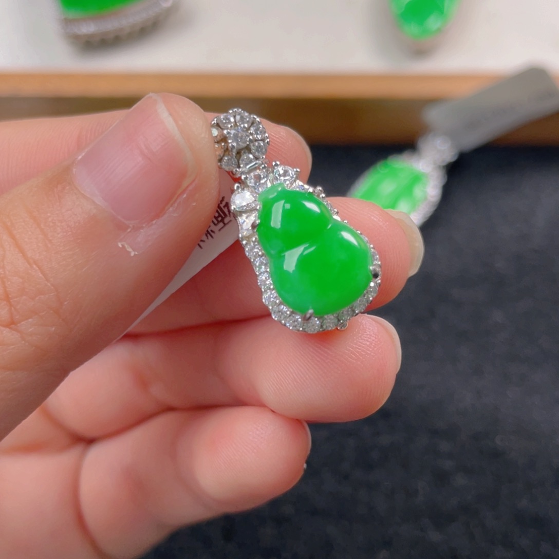 翡翠颈饰银S925镶嵌b j n n m