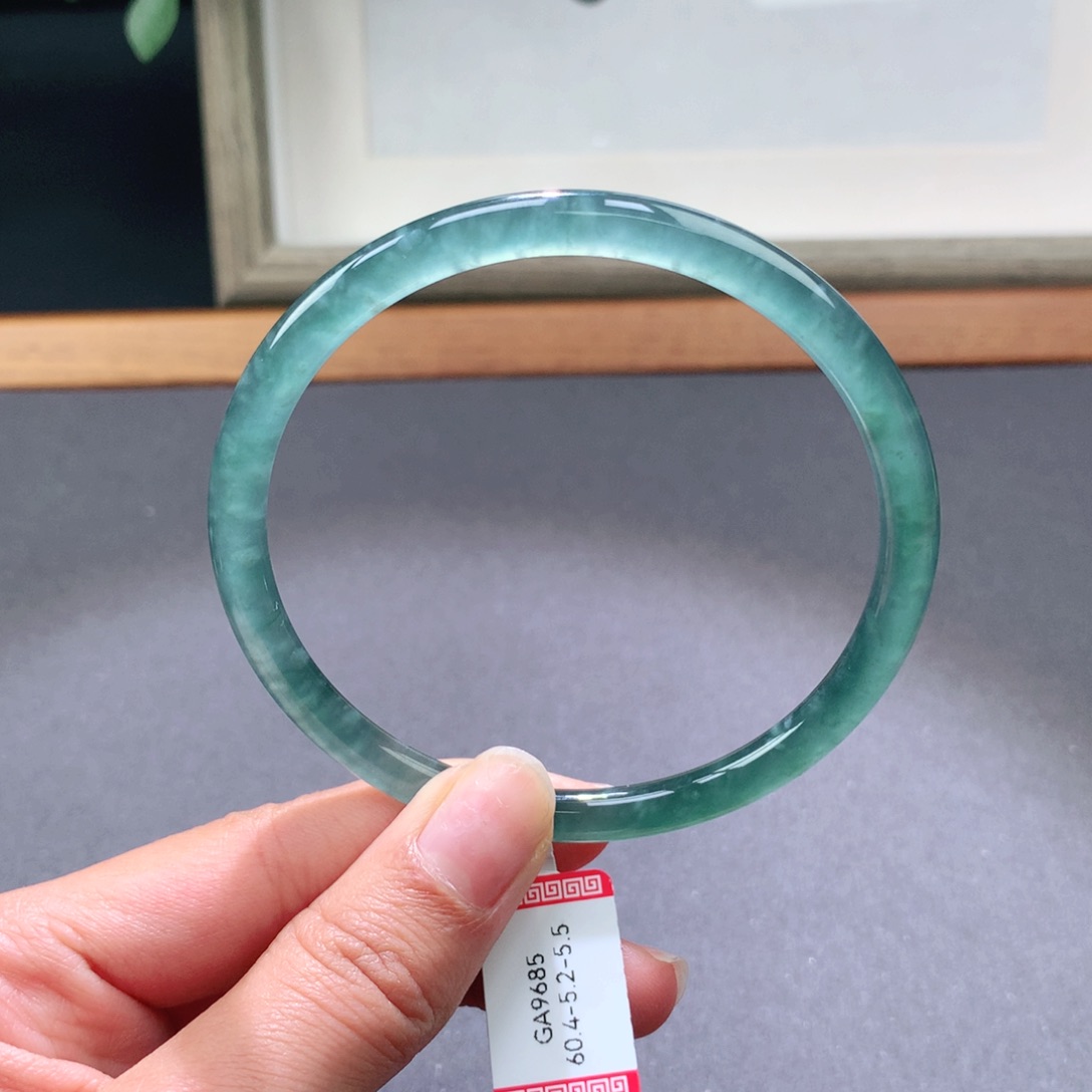 翡翠手镯未镶嵌天然翡翠手镯叮当镯