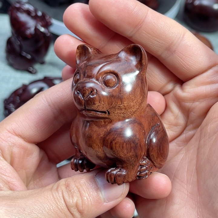 把件黄花梨/降香黄檀小狗
