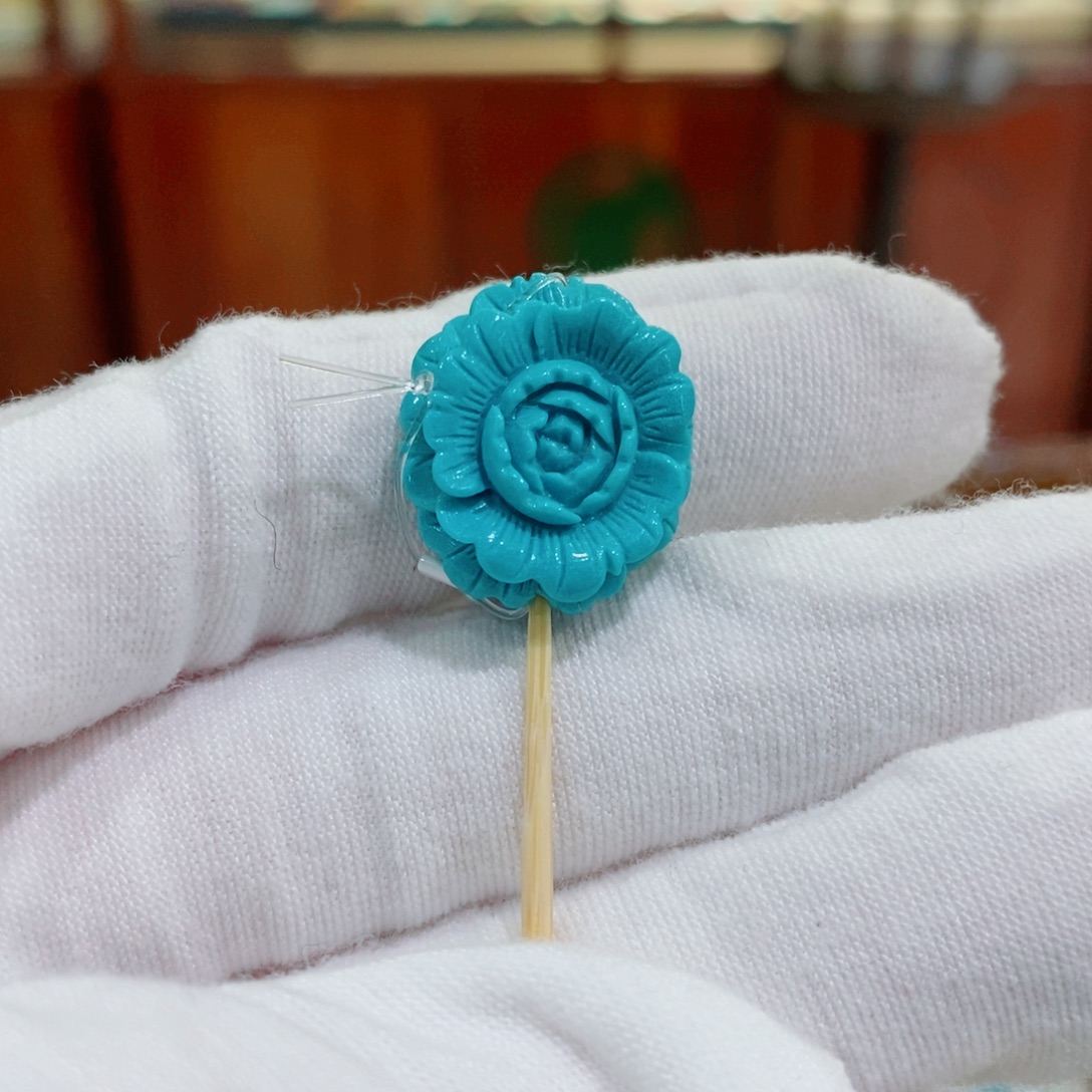 绿松石未镶嵌珠宝奇石