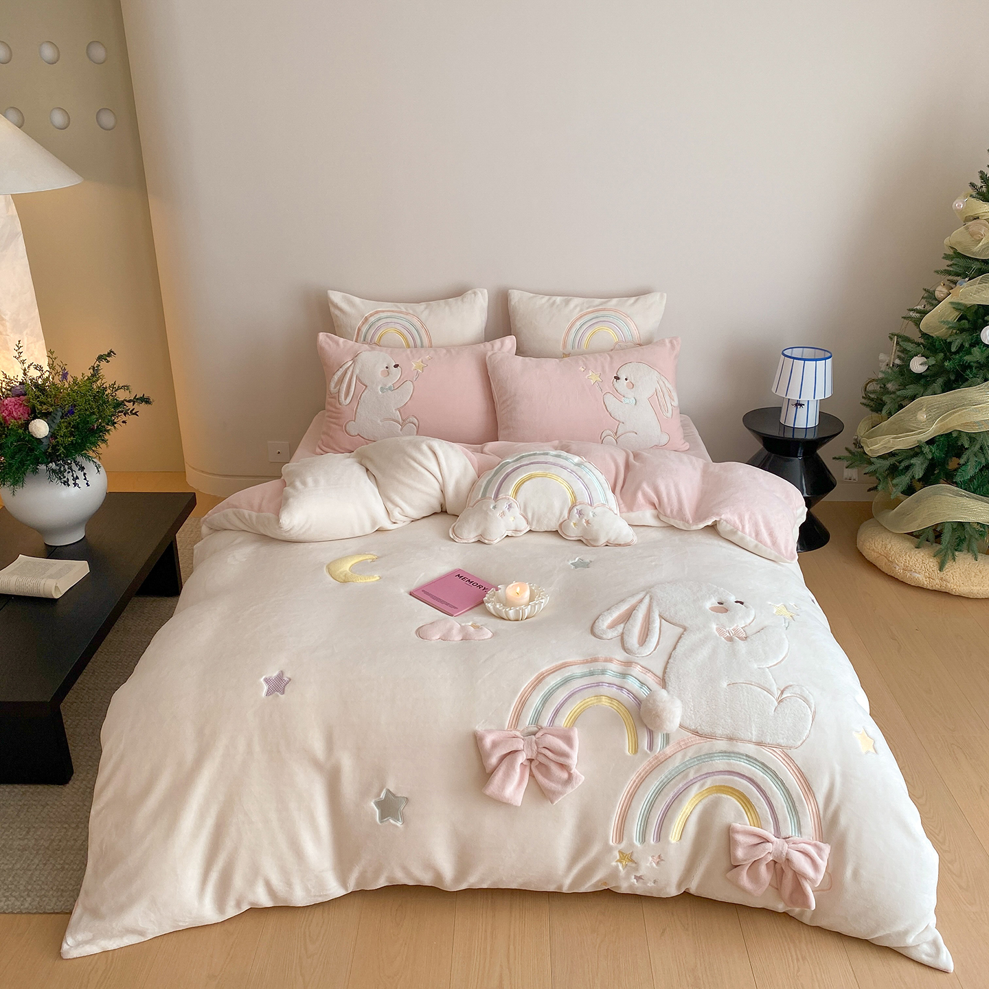 左柚家丨彩虹兔  小清新可爱卡通刺绣秋冬季加厚牛奶绒床盖四件套