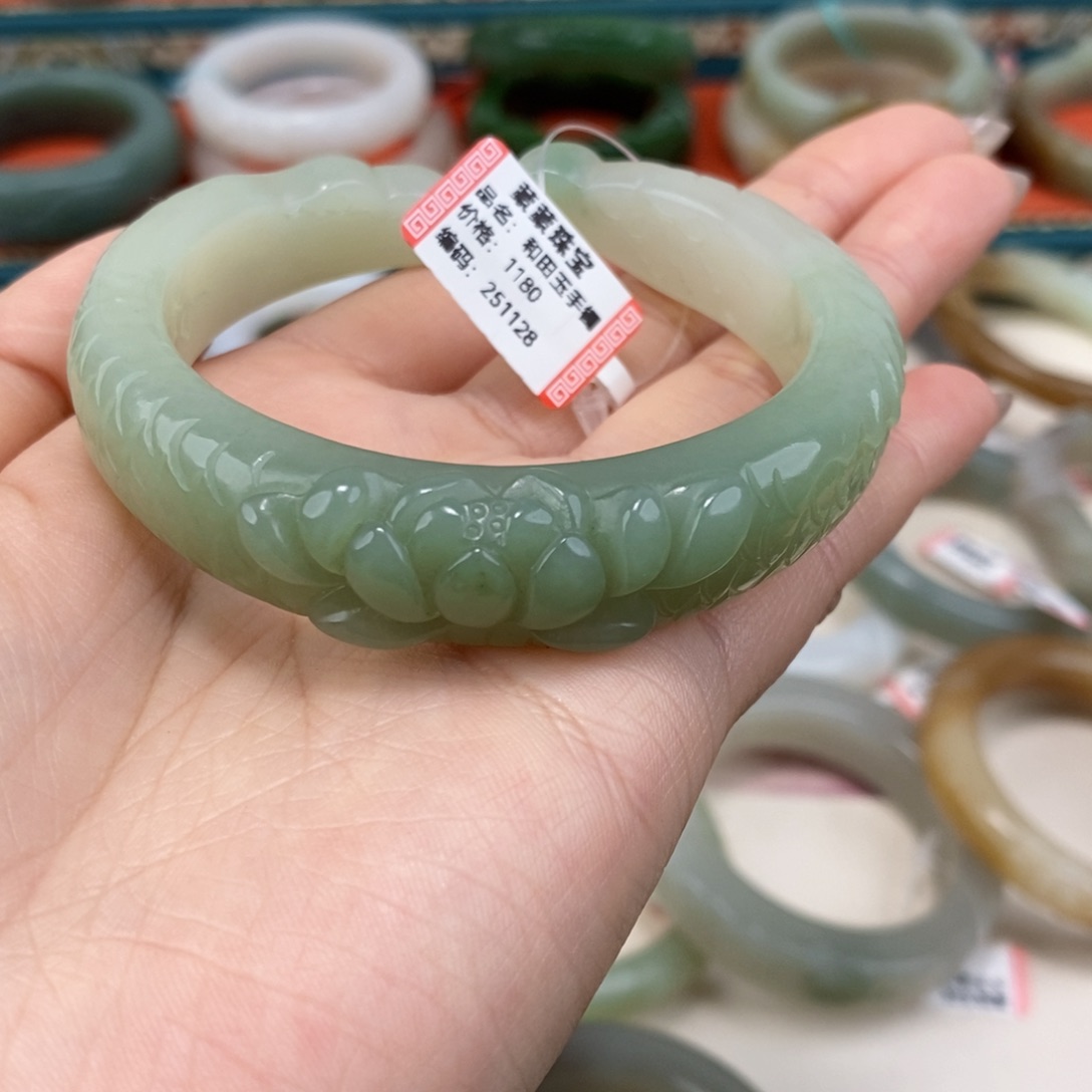 s****和田玉未镶嵌手镯冰底翠手镯59#