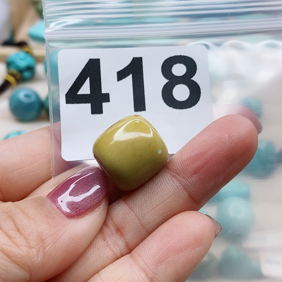 绿松石颈饰未镶嵌