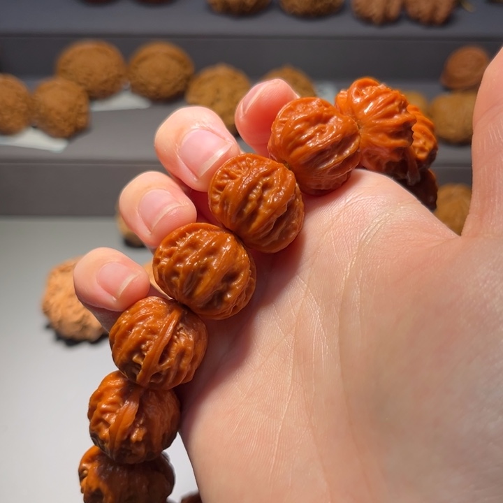 文玩核桃把件树王八棱手持212