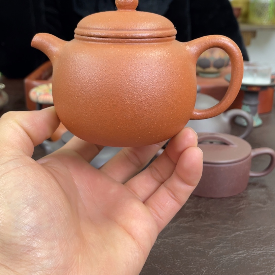 紫砂茶壶袍尊纯红降坡