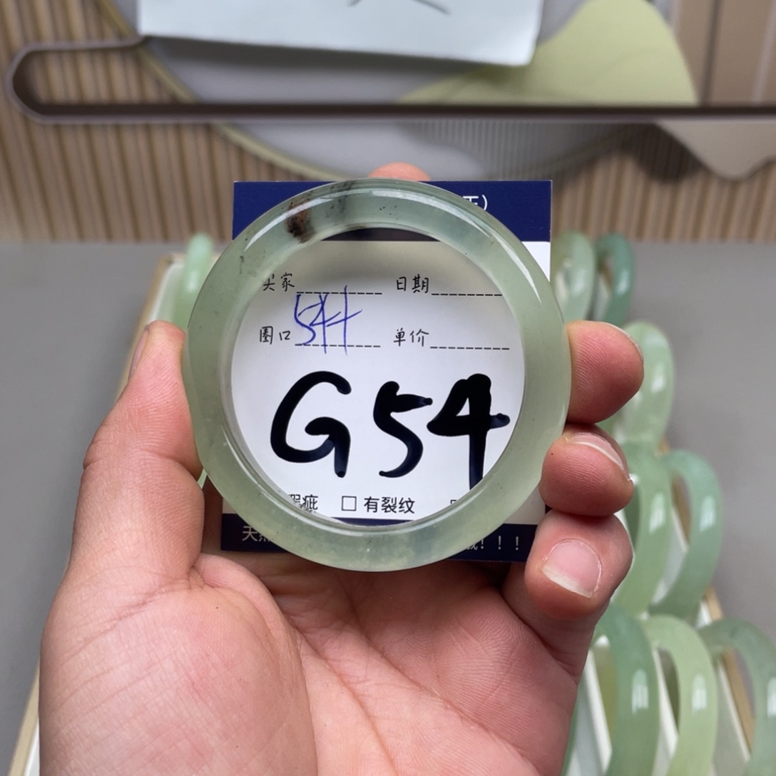 岫玉手镯手镯未镶嵌