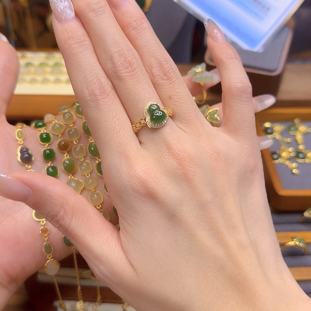 和田玉戒指银S925镀金镶嵌