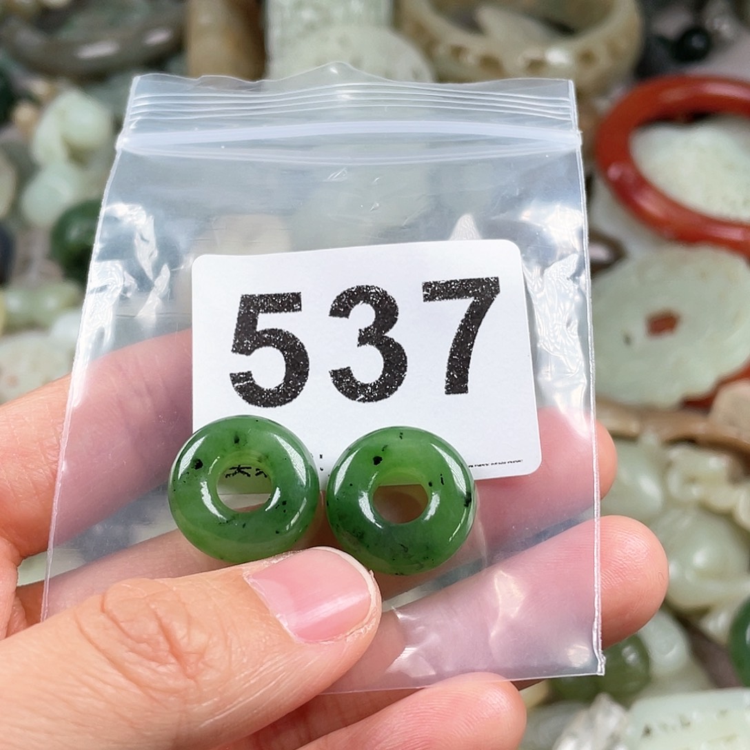 和田玉（糖玉）颈饰未镶嵌