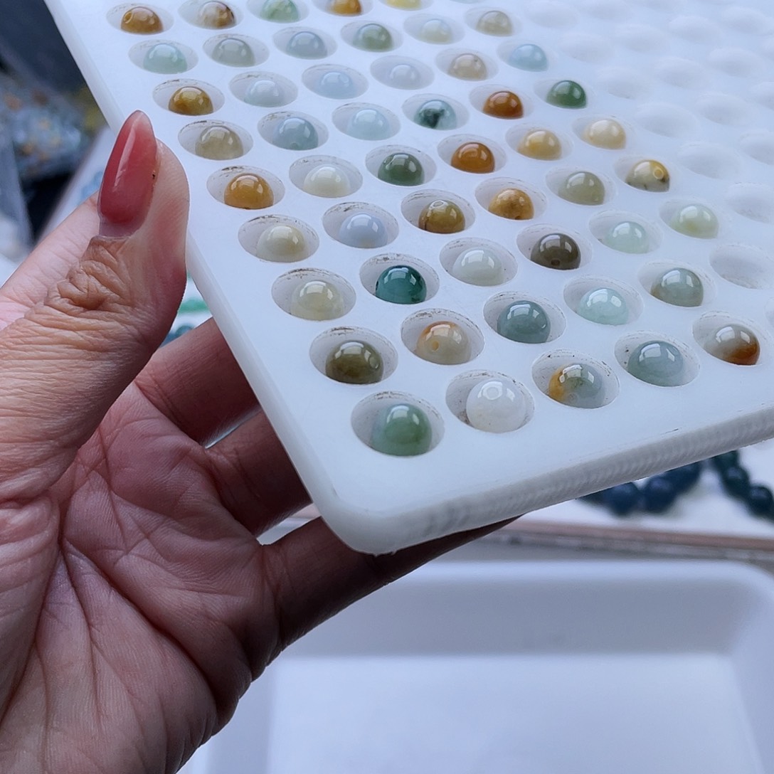 翡翠手链未镶嵌金****青