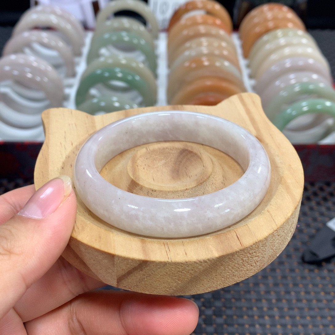 石英质玉（佘太翠）未镶嵌手镯56雪花紫玉7号