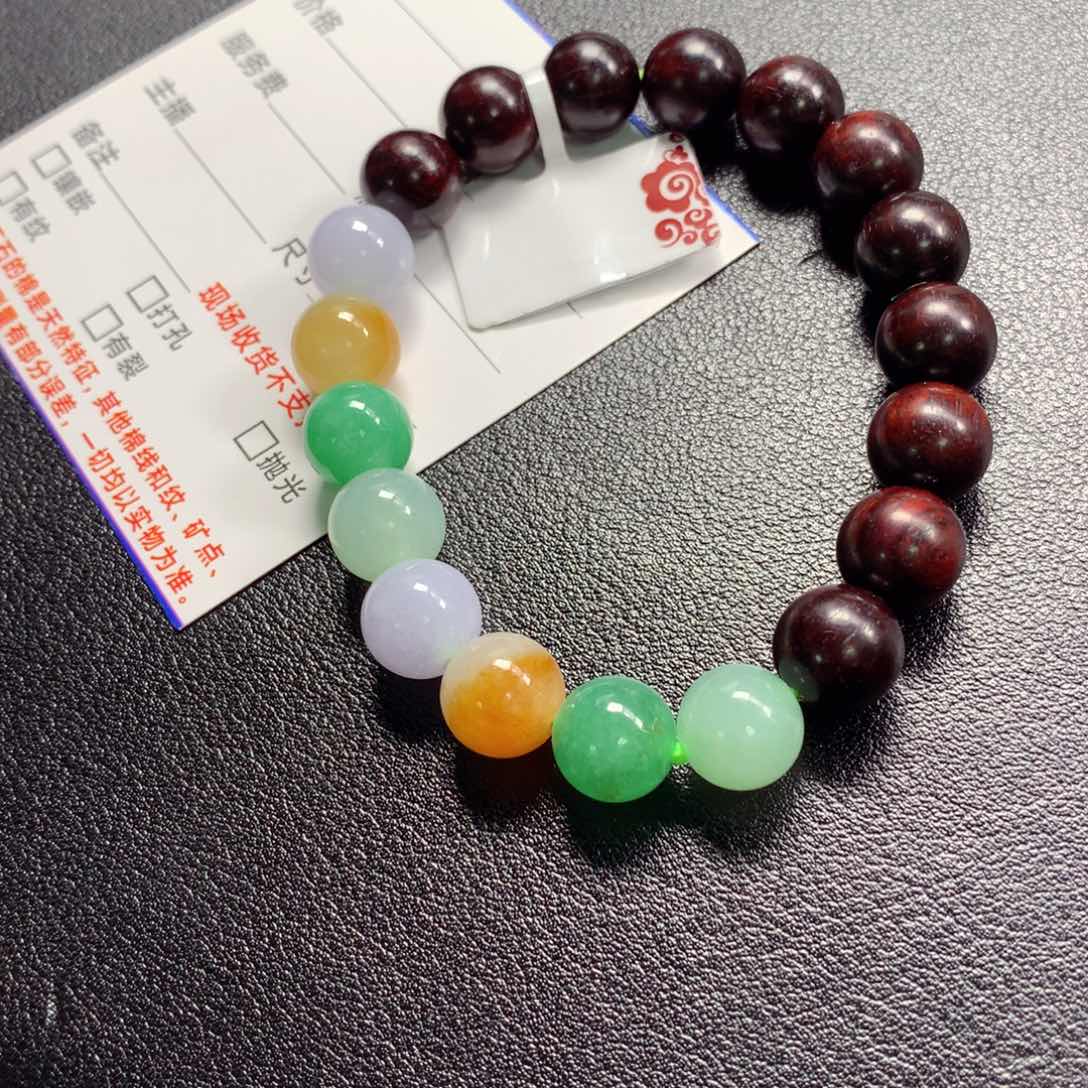 翡翠颈饰未镶嵌手串