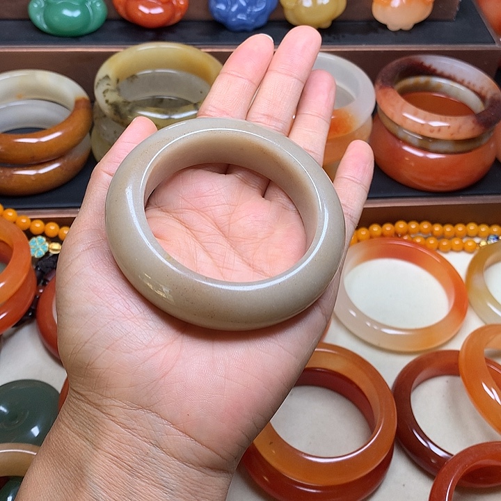 石英质玉未镶嵌手链