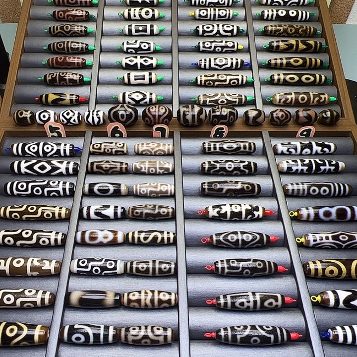 玛***卡玛瑙/玉髓未镶嵌颈饰