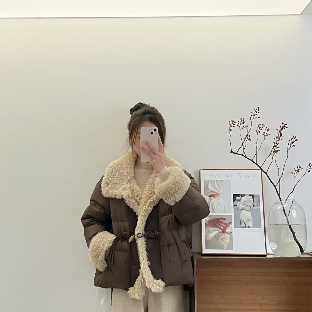 冬装新款，毛领拼接厚外套