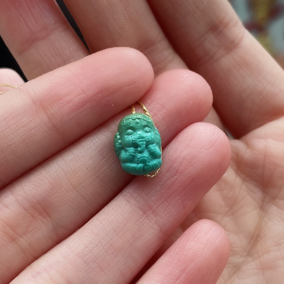 绿松石颈饰未镶嵌