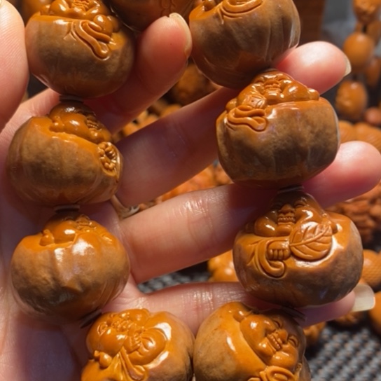 橄榄核吊坠包衣弥勒