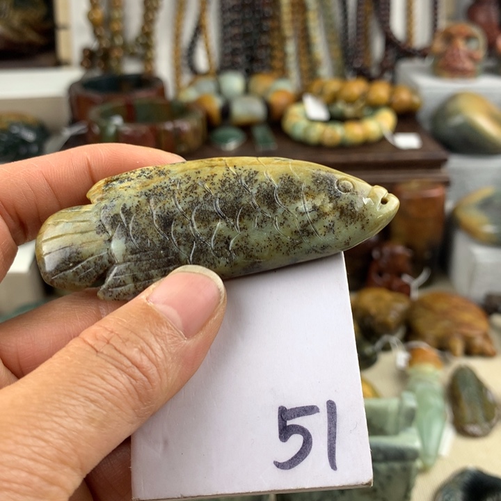 岫岩河磨玉（透闪石质玉）未镶嵌珠宝奇石