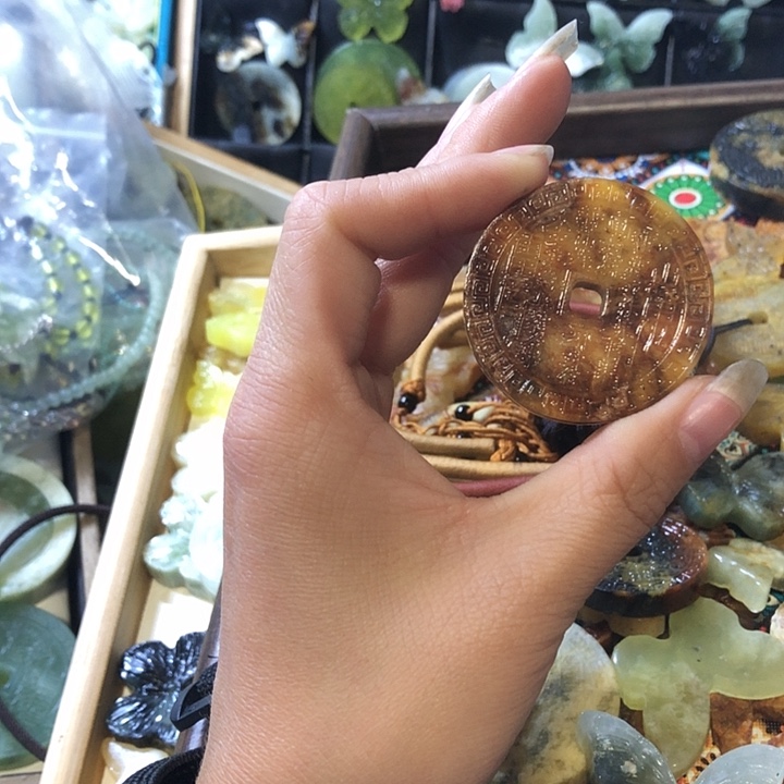 岫玉未镶嵌岫玉挂件