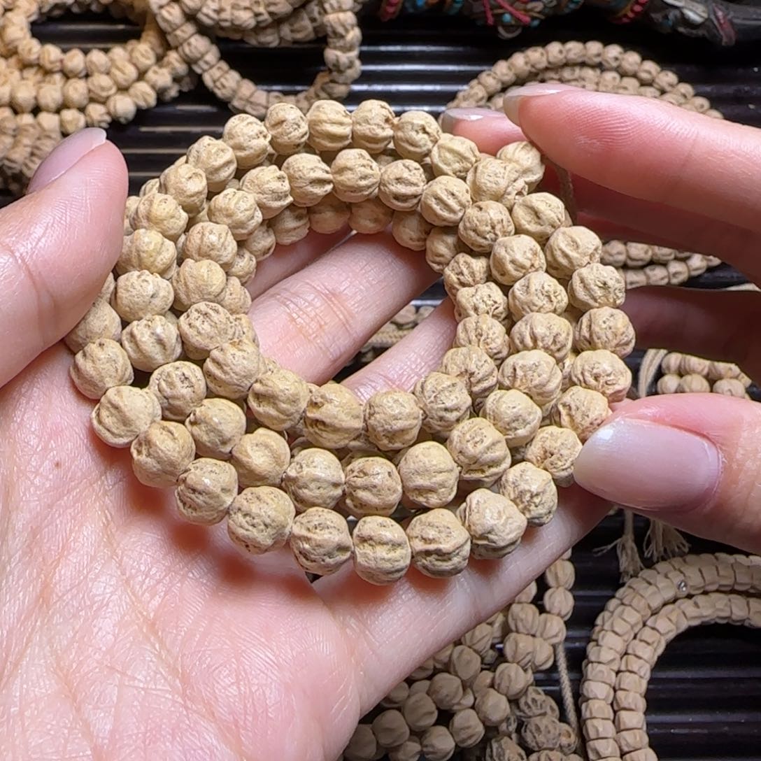 柏香籽/百香籽吊坠ℳ***苗