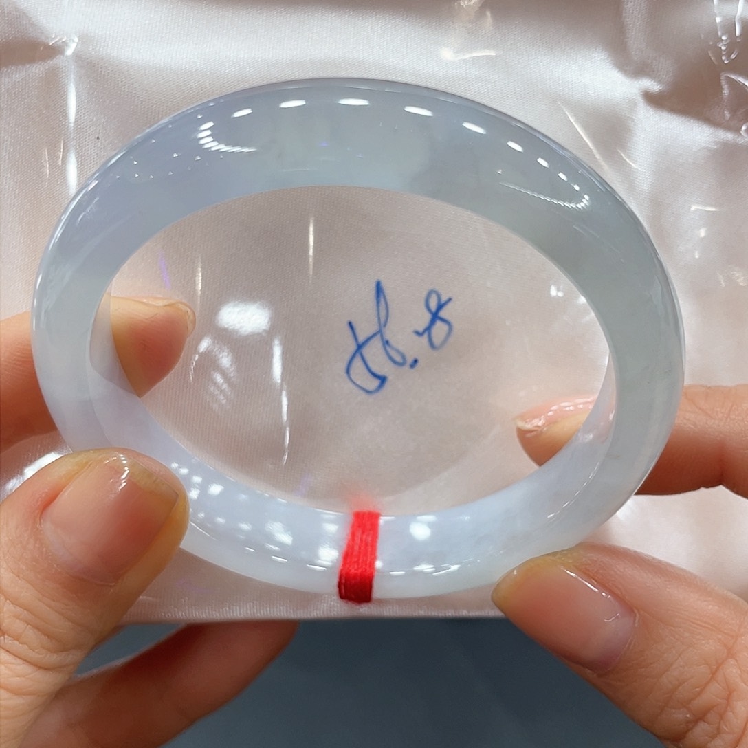 翡翠手镯未镶嵌翡翠手镯