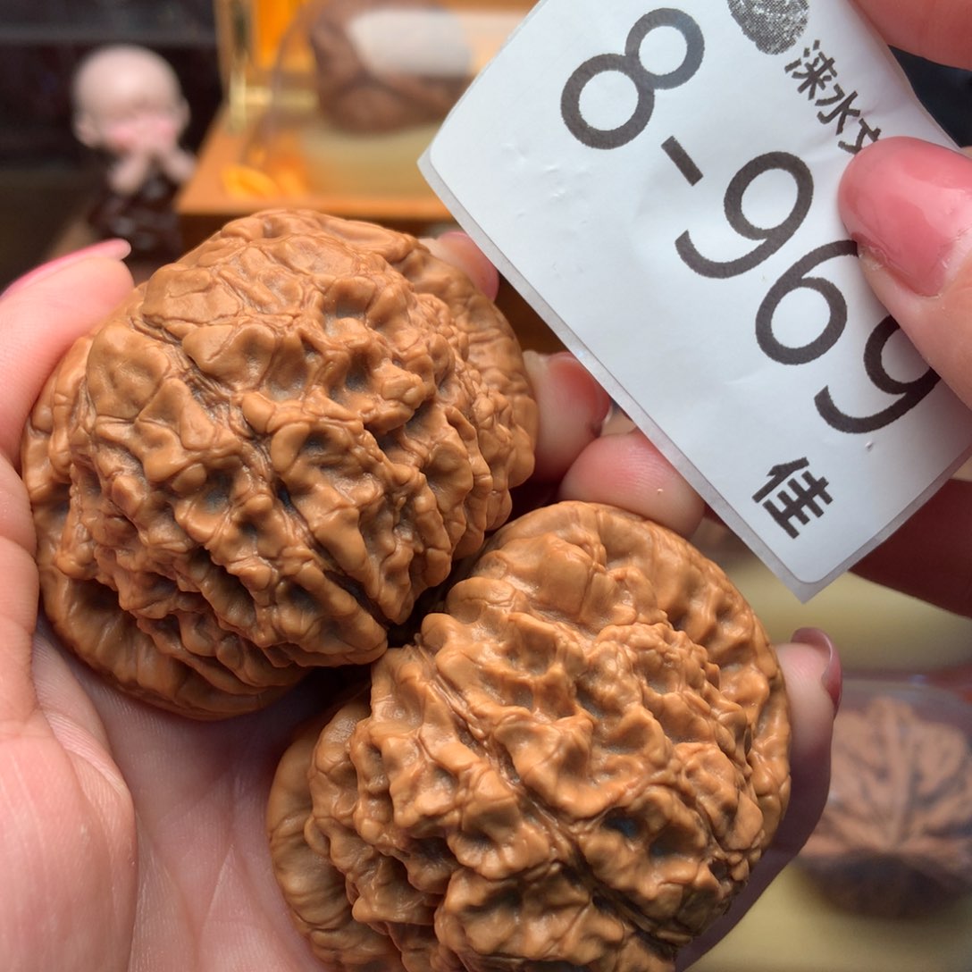 文玩核桃把件54龙鼎