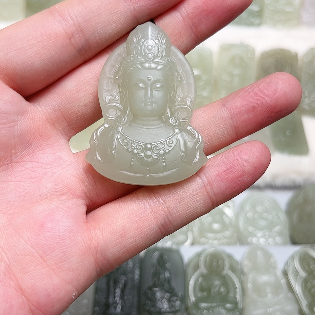 和田玉未镶嵌颈饰