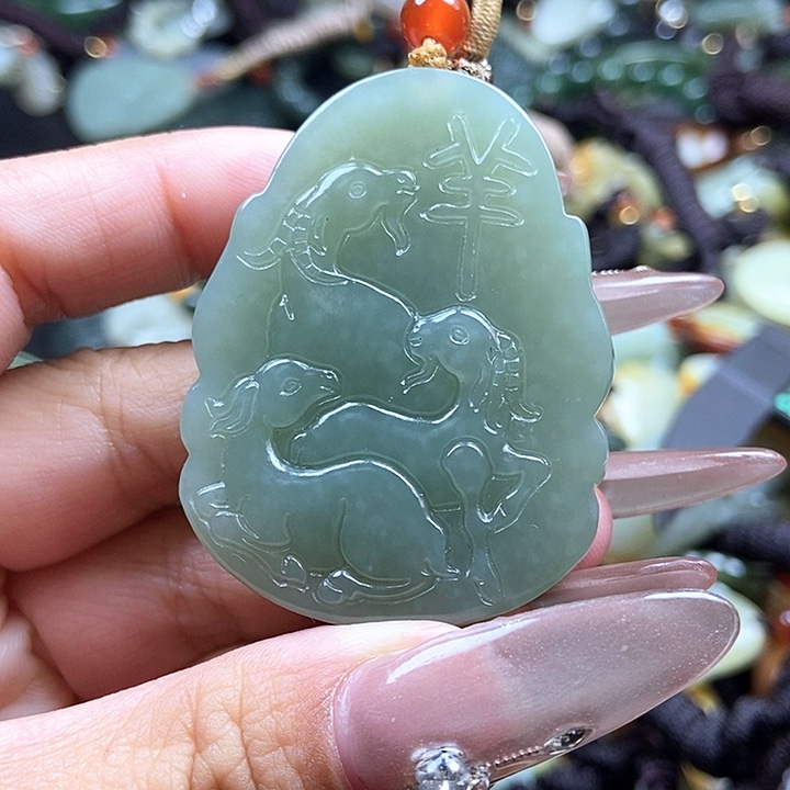 和田玉颈饰未镶嵌双面