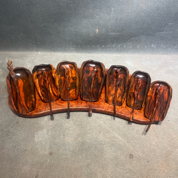 老挝酸枝茶具手工雕刻工艺