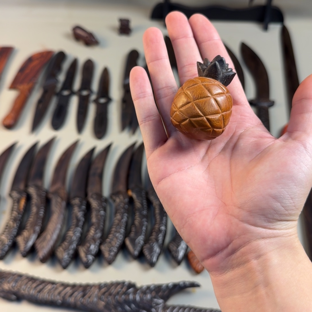 崔***依破布木（黄金檀）菠萝