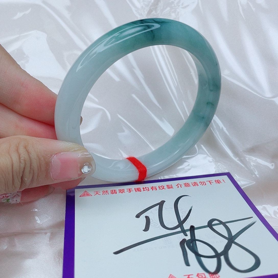 翡翠未镶嵌手镯翡翠