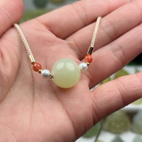 和田玉颈饰未镶嵌