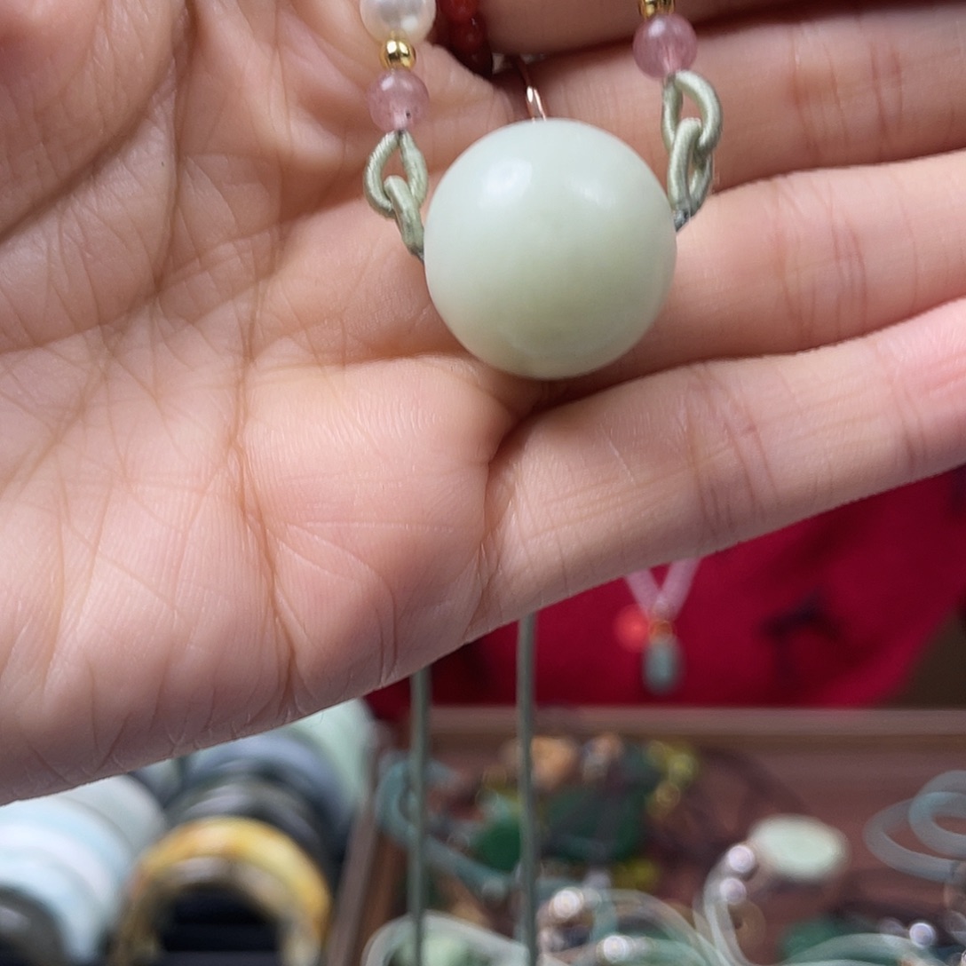 和田玉（糖玉）未镶嵌颈饰