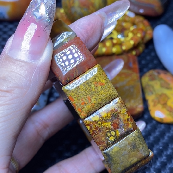 玛瑙/玉髓颈饰未镶嵌沉*淀