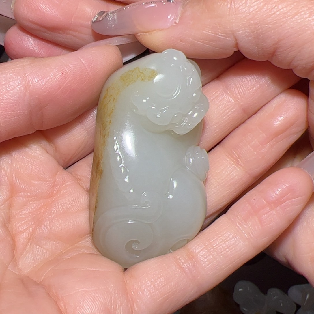 和田玉颈饰未镶嵌斯**李