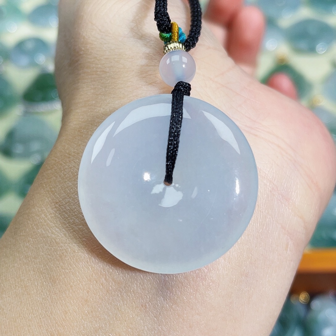 翡翠颈饰未镶嵌吊坠