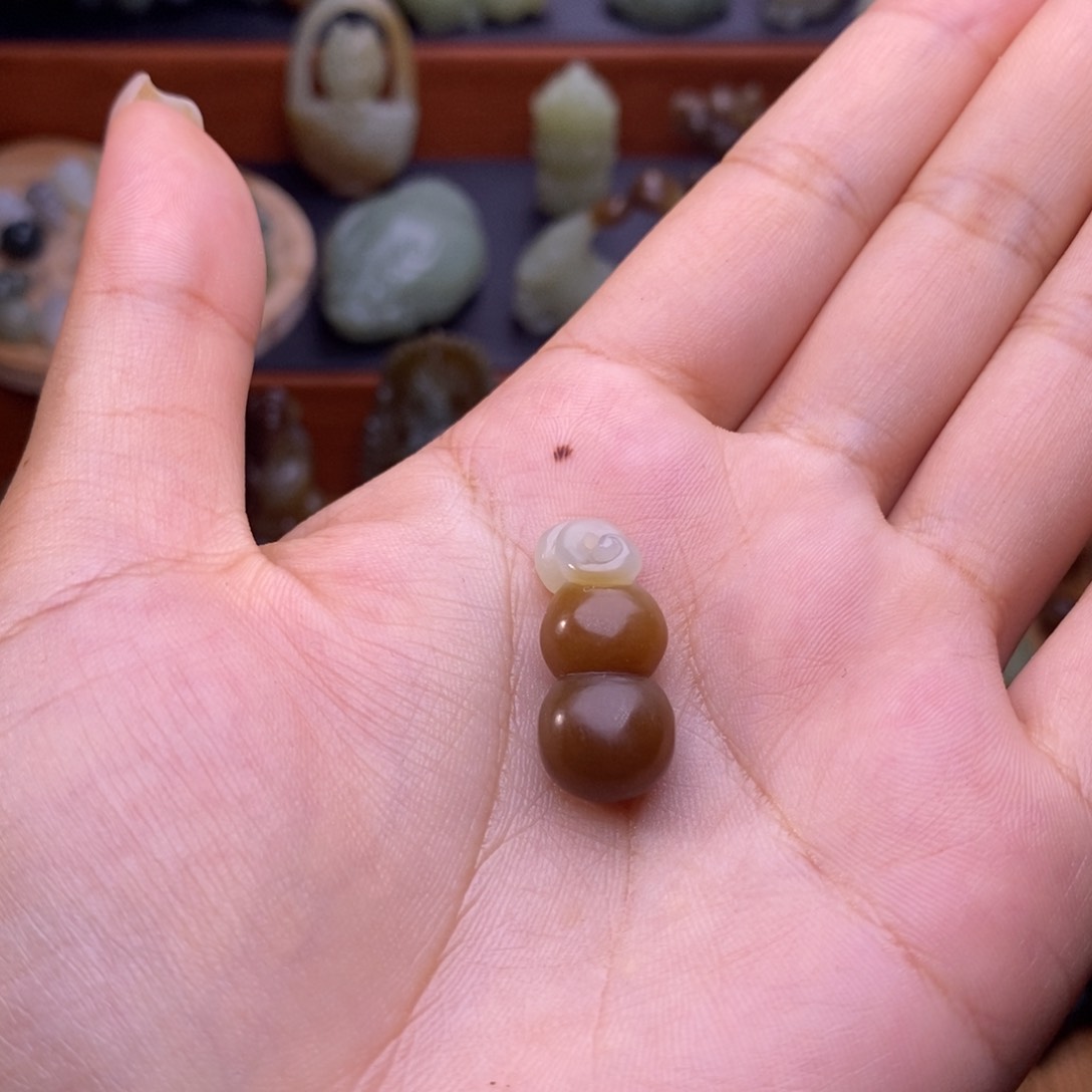 和田玉未镶嵌颈饰东*