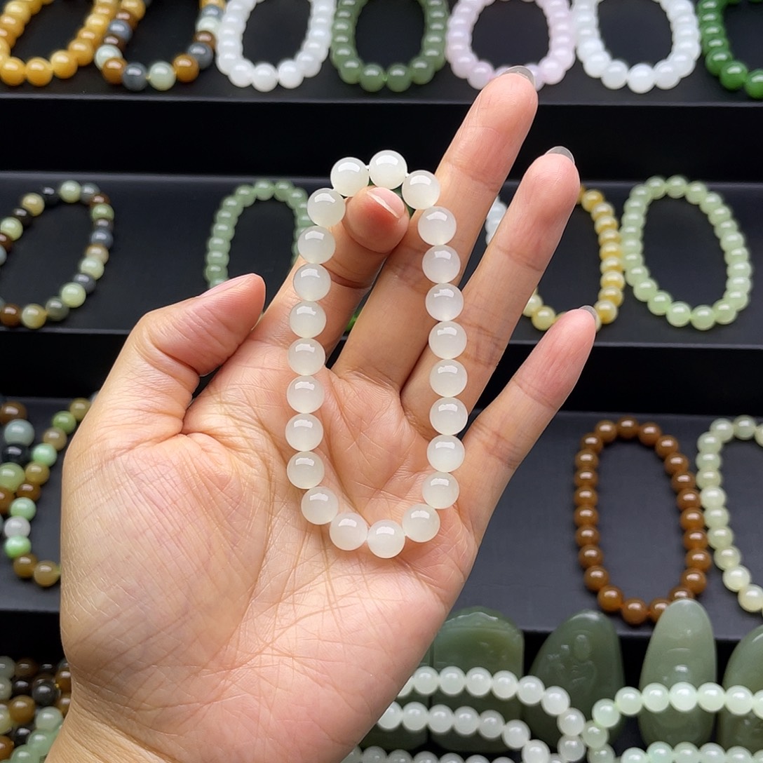 T***F手链未镶嵌和田玉