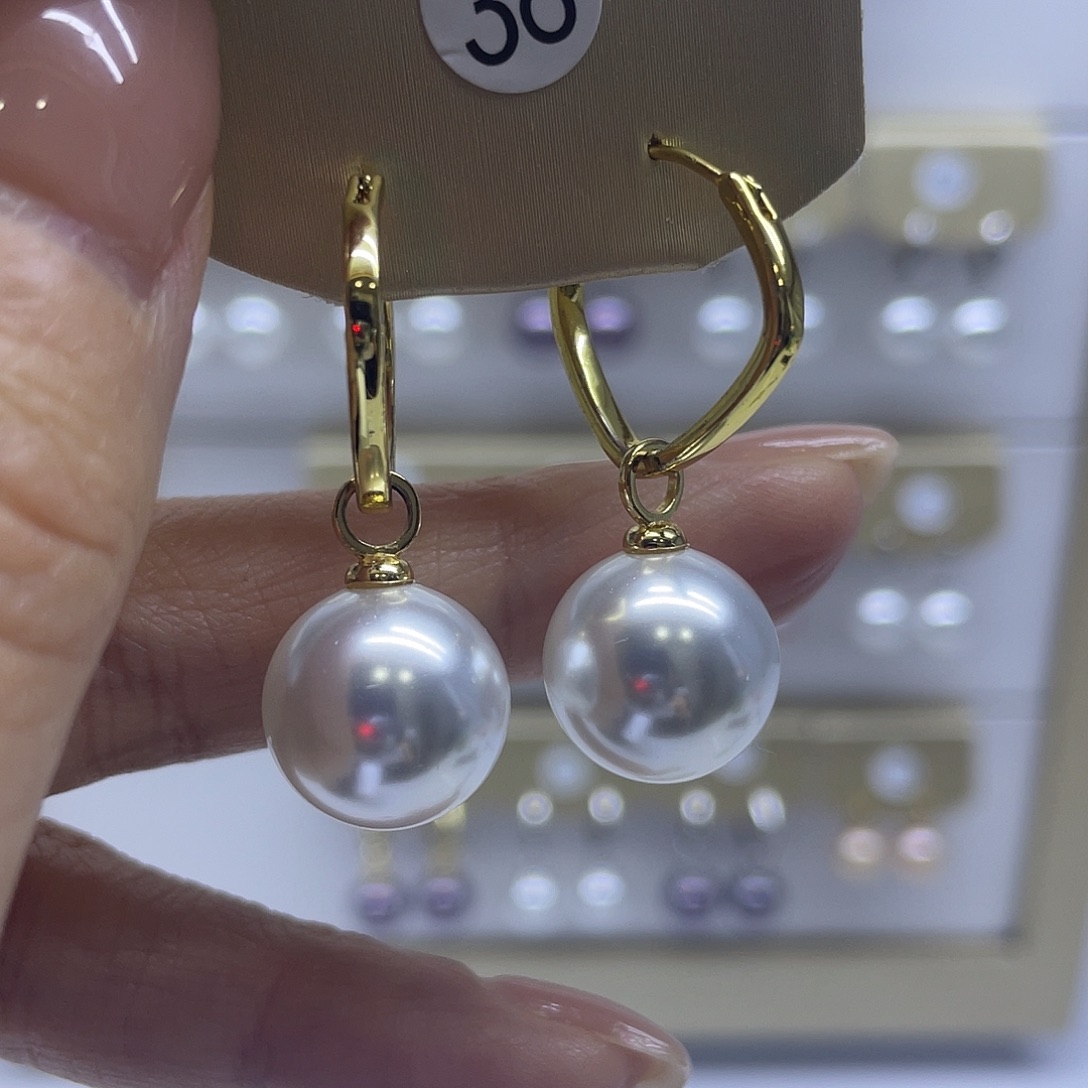 淡水珍珠耳饰未镶嵌