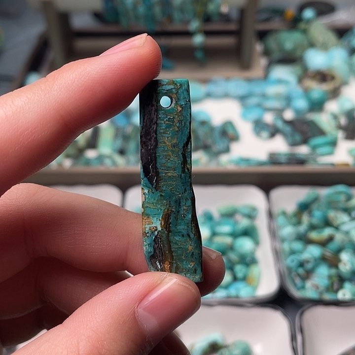 绿松石未镶嵌吊坠