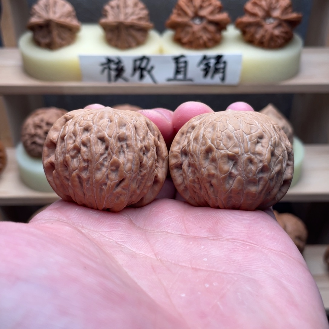 文玩核桃吊坠铁锤40