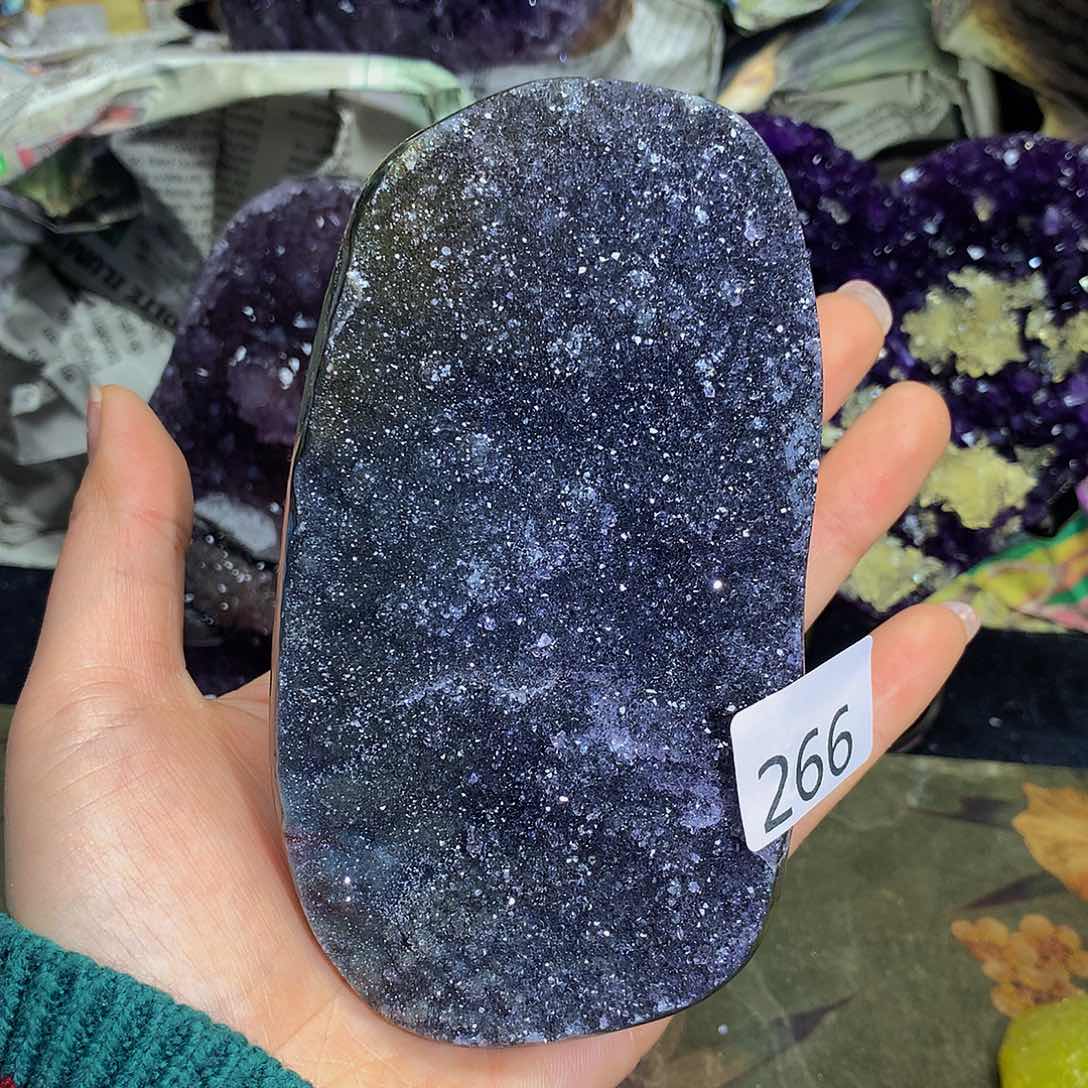 紫晶大型摆件（非配饰）未镶嵌