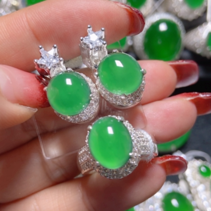 【闪购商品】翡翠颈饰未镶嵌翡翠