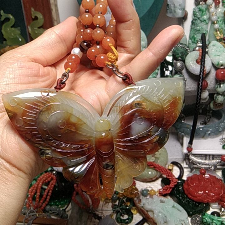 蛇纹石玉吊坠未镶嵌