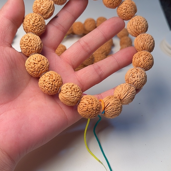 吊坠桃核蚂蚁凤尾桃核手串