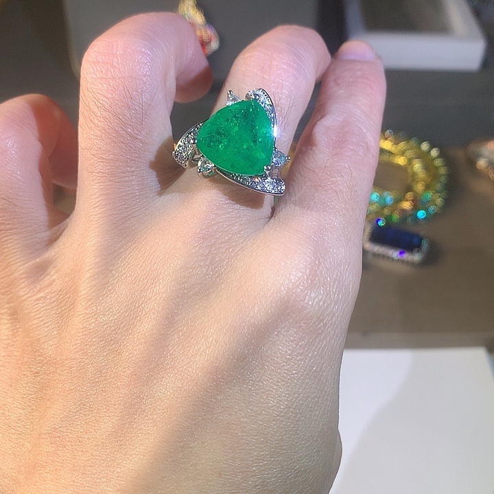 非金属63戒指。       