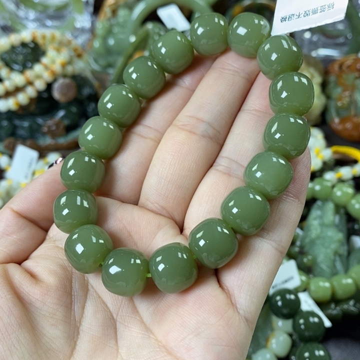 透闪石质玉手串未镶嵌黑*