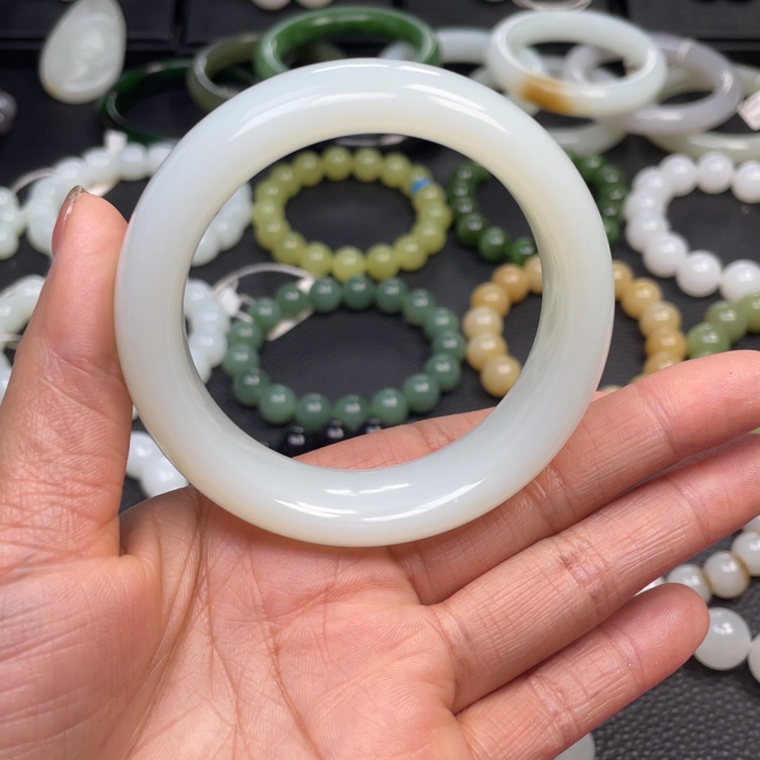 和田玉未镶嵌手链