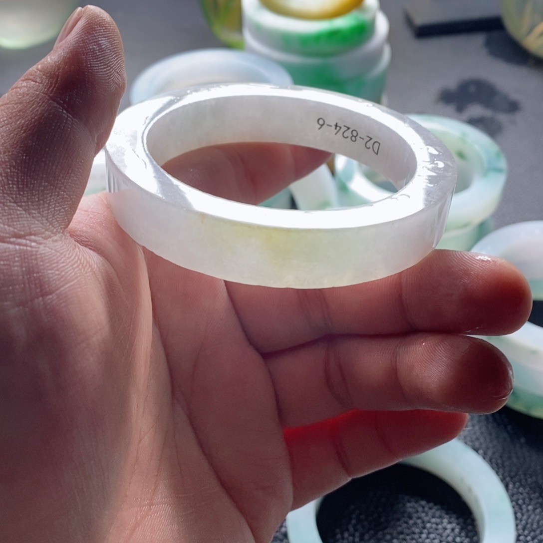 Z***F定制翡翠未镶嵌A货