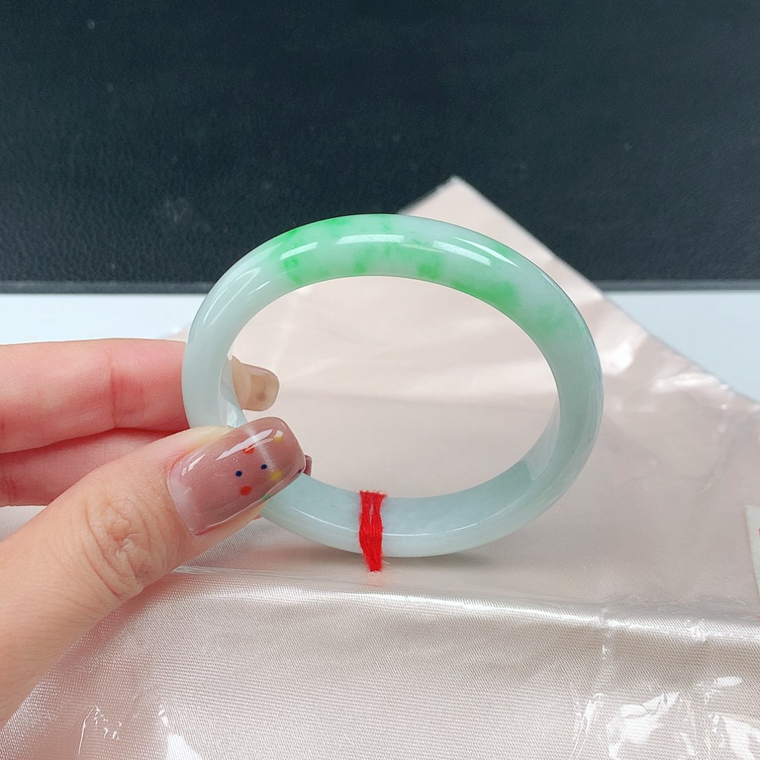 未镶嵌手镯翡翠52贵妃