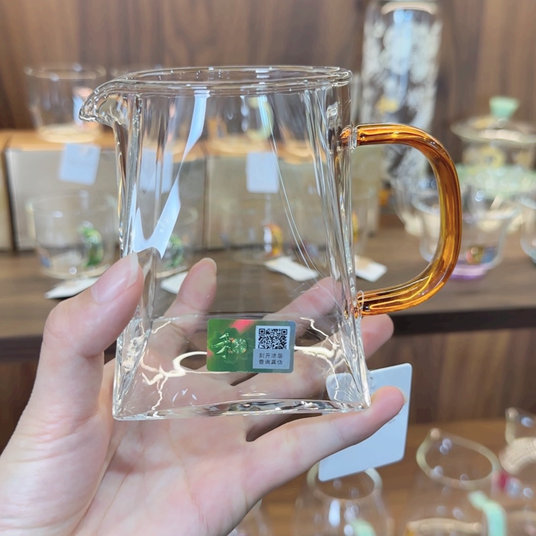 禾器瀚然琥珀色。。。。